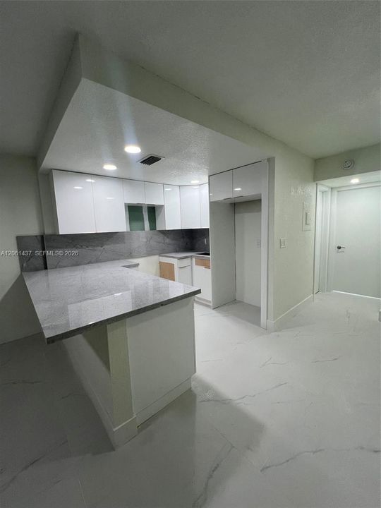 В аренду: $1,950 (1 спален, 1 ванн, 695 Квадратных фут)