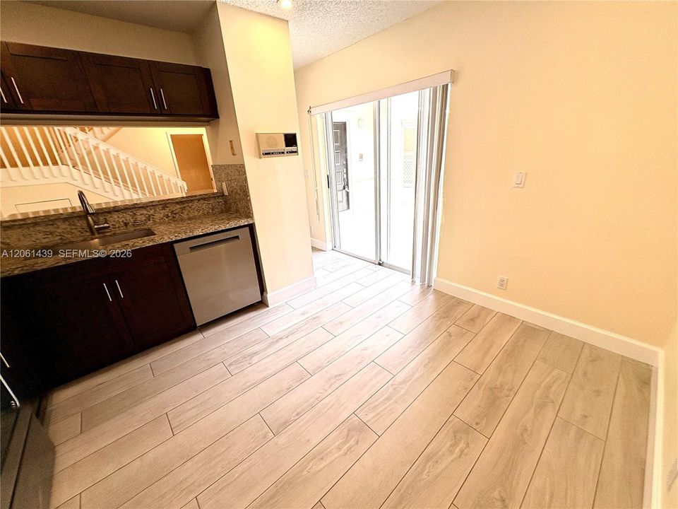 Eat in kitchen