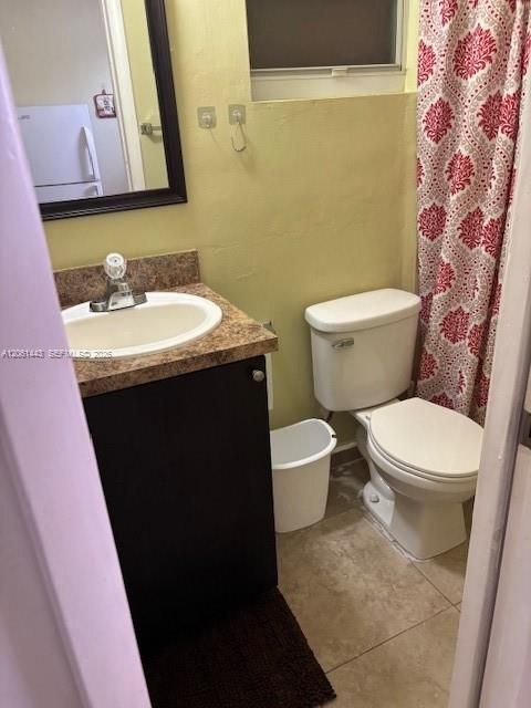 For Rent: $1,000 (1 beds, 1 baths, 1764 Square Feet)