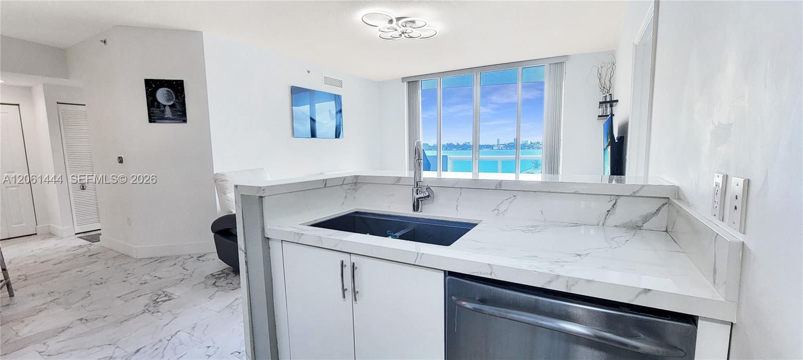 En Venta: $514,999 (2 camas, 2 baños, 1251 Pies cuadrados)