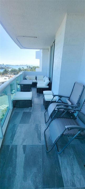 En Venta: $514,999 (2 camas, 2 baños, 1251 Pies cuadrados)