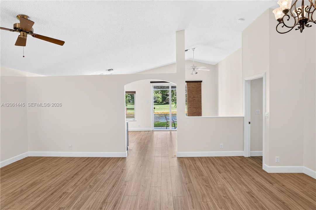 En Venta: $669,000 (3 camas, 2 baños, 1546 Pies cuadrados)