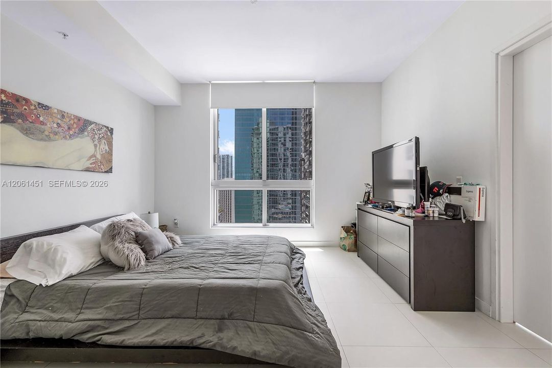 For Sale: $395,000 (1 beds, 1 baths, 539 Square Feet)