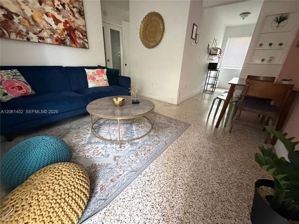 For Rent: $1,900 (1 beds, 1 baths, 4920 Square Feet)