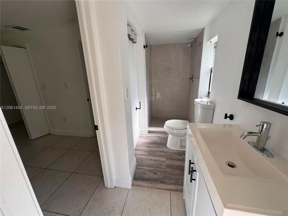 В аренду: $3,450 (3 спален, 2 ванн, 1350 Квадратных фут)