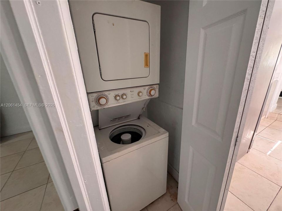 В аренду: $3,450 (3 спален, 2 ванн, 1350 Квадратных фут)