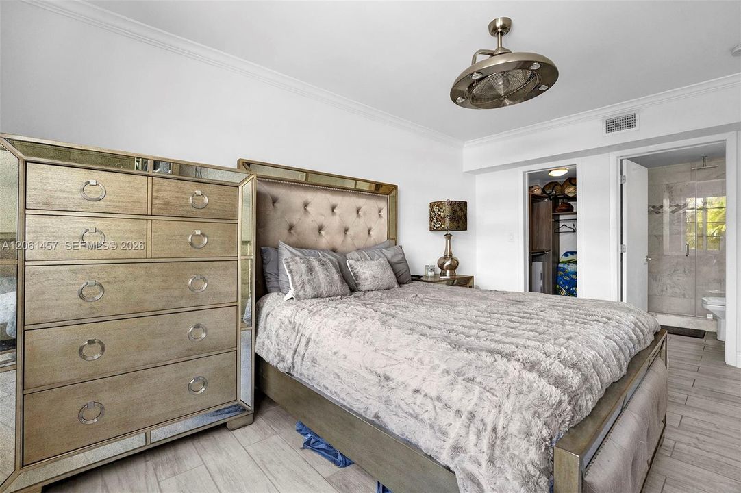 В аренду: $3,800 (2 спален, 2 ванн, 720 Квадратных фут)