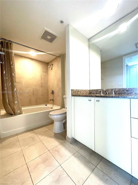 For Sale: $525,000 (2 beds, 2 baths, 1036 Square Feet)