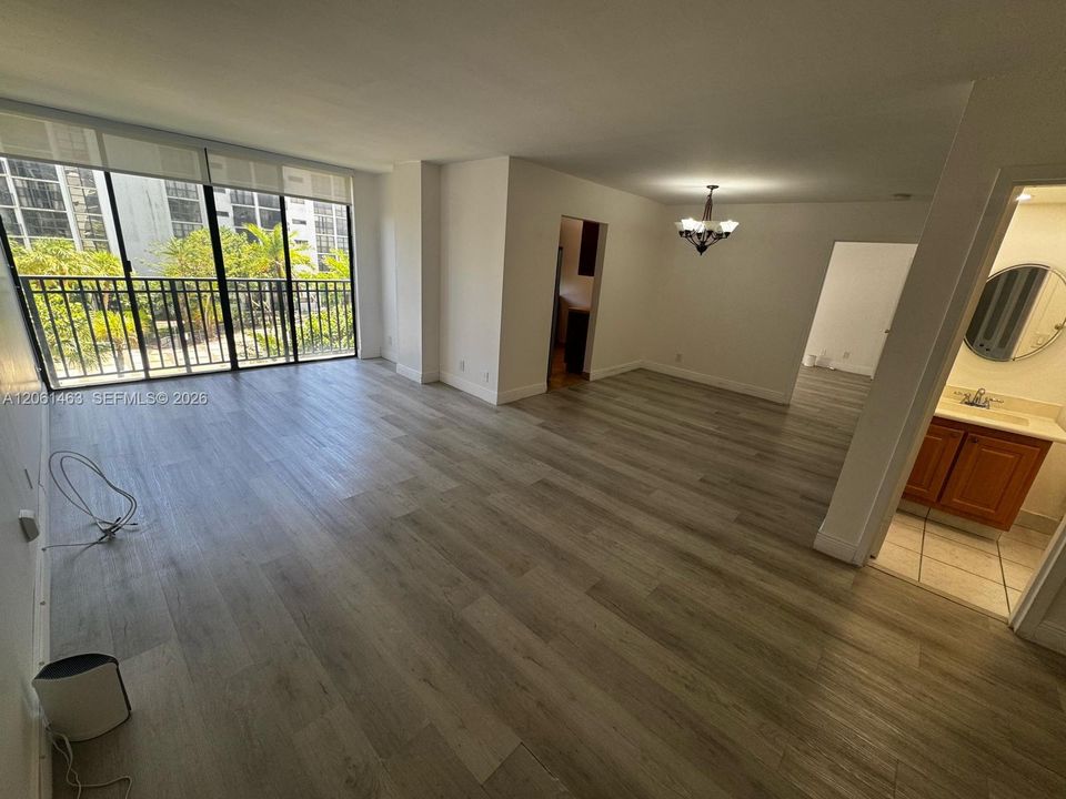 В аренду: $1,900 (1 спален, 1 ванн, 767 Квадратных фут)