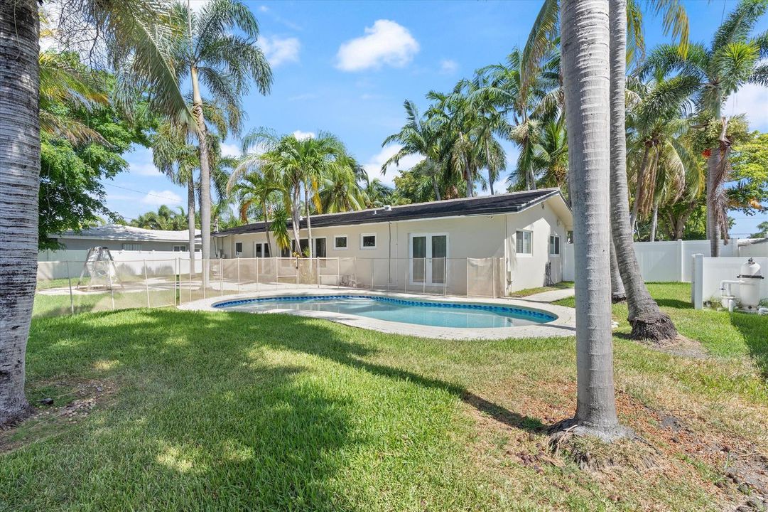 25-2740 NE 25th Place Ft. Lauderdale, FL