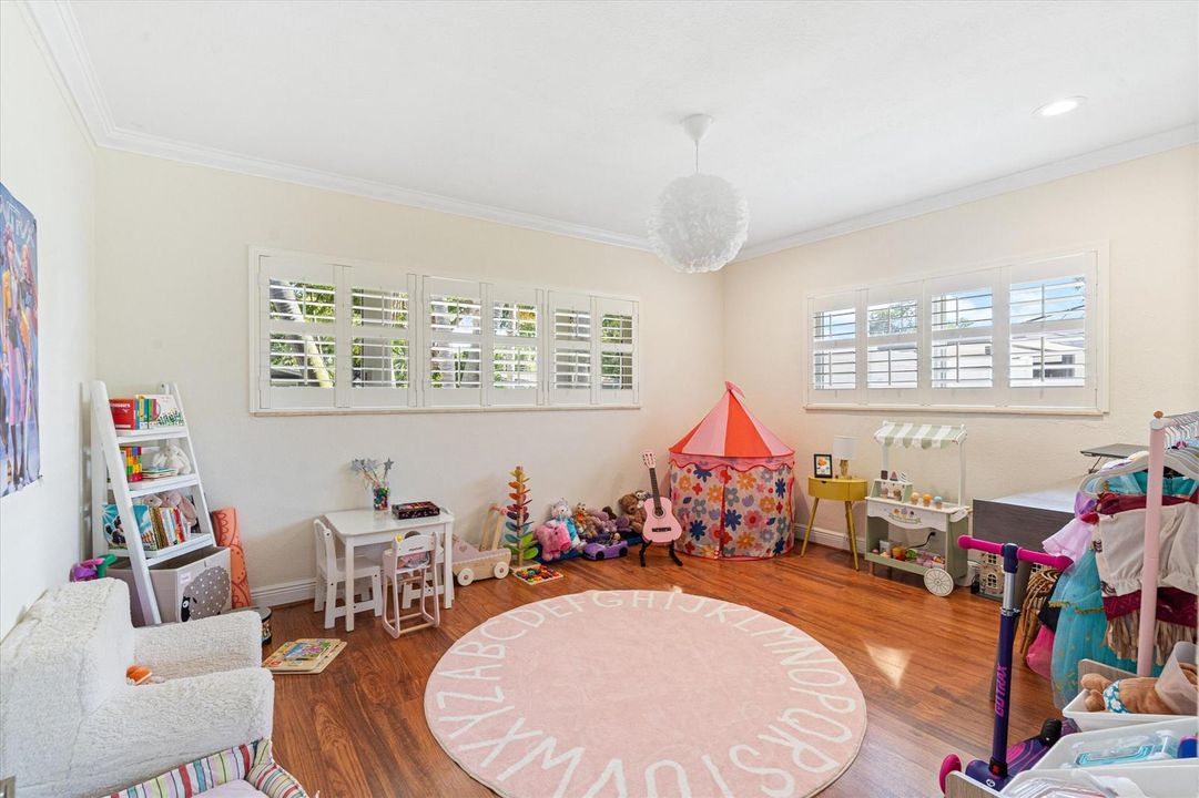 22-2740 NE 25th Place Ft. Lauderdale, FL