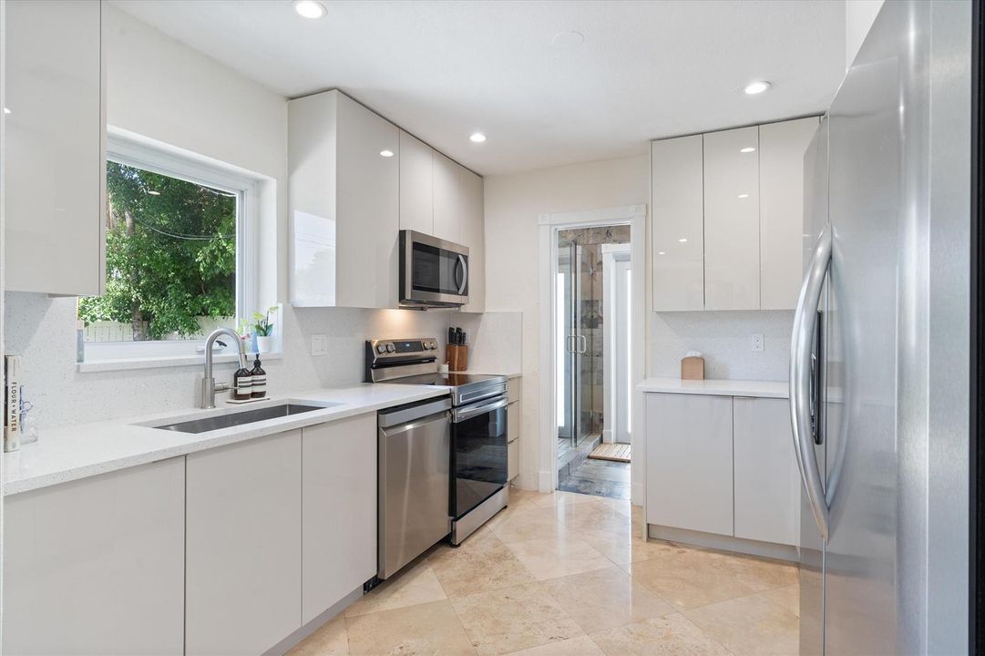 08-2740 NE 25th Place Ft. Lauderdale, FL
