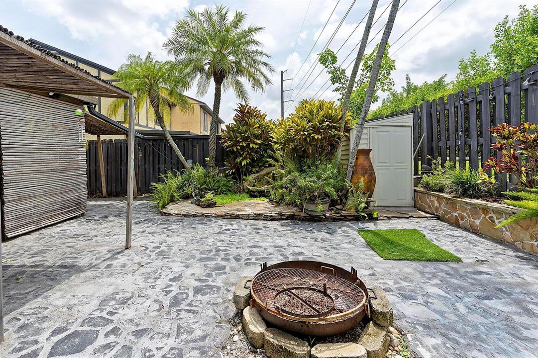 9184 NW 44 St Sunrise, Fl 33351 - - 043