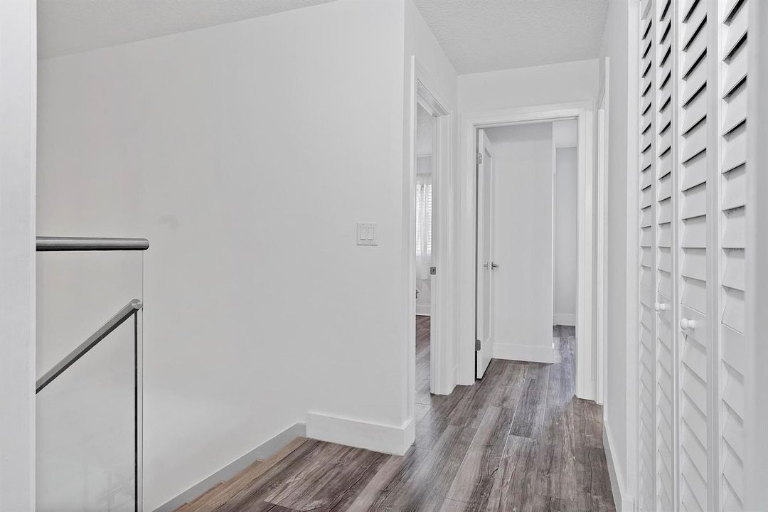 9184 NW 44 St Sunrise, Fl 33351 - - 024