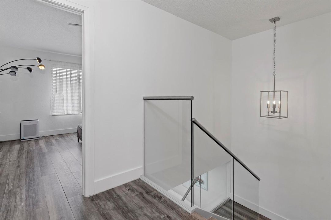 9184 NW 44 St Sunrise, Fl 33351 - - 025