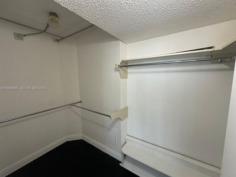 В аренду: $3,000 (2 спален, 1 ванн, 1060 Квадратных фут)