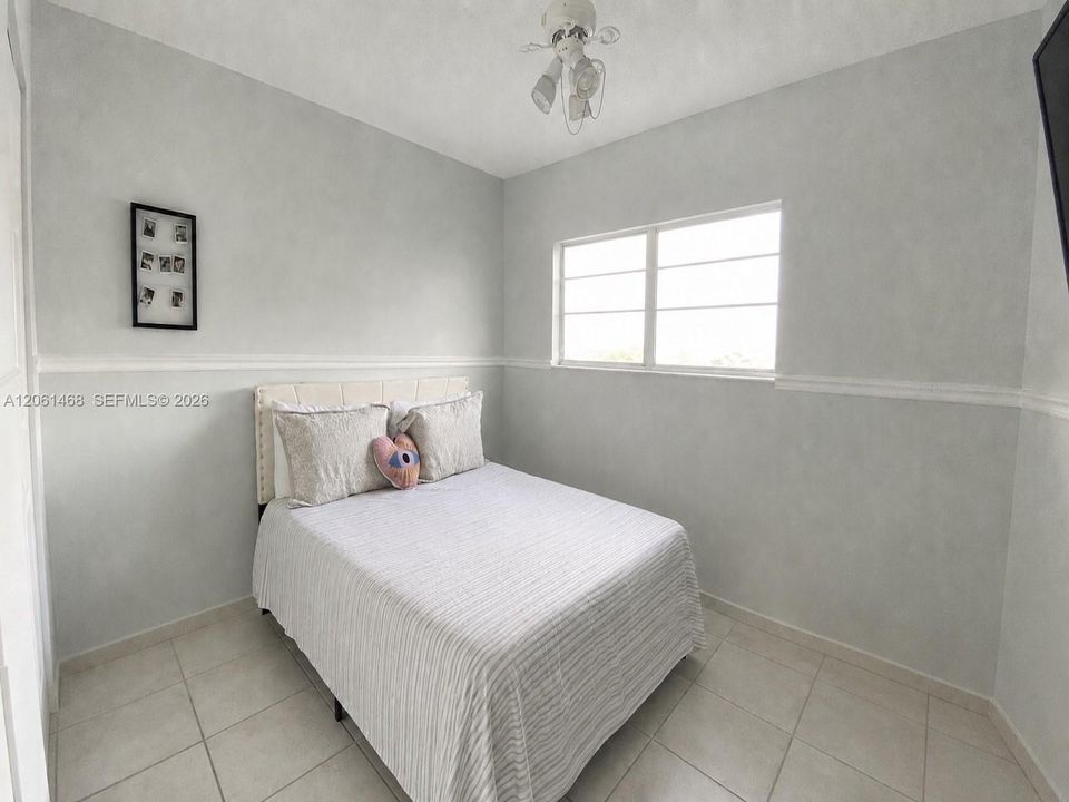 En Venta: $259,900 (2 camas, 1 baños, 1110 Pies cuadrados)