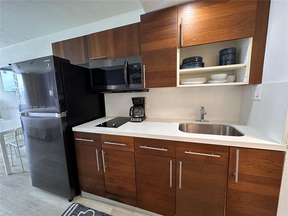 На продажу: $139,000 (0 спален, 1 ванн, 410 Квадратных фут)