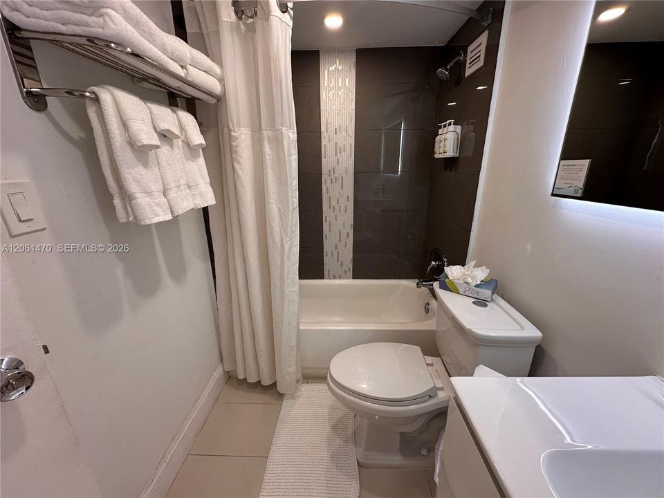 На продажу: $139,000 (0 спален, 1 ванн, 410 Квадратных фут)