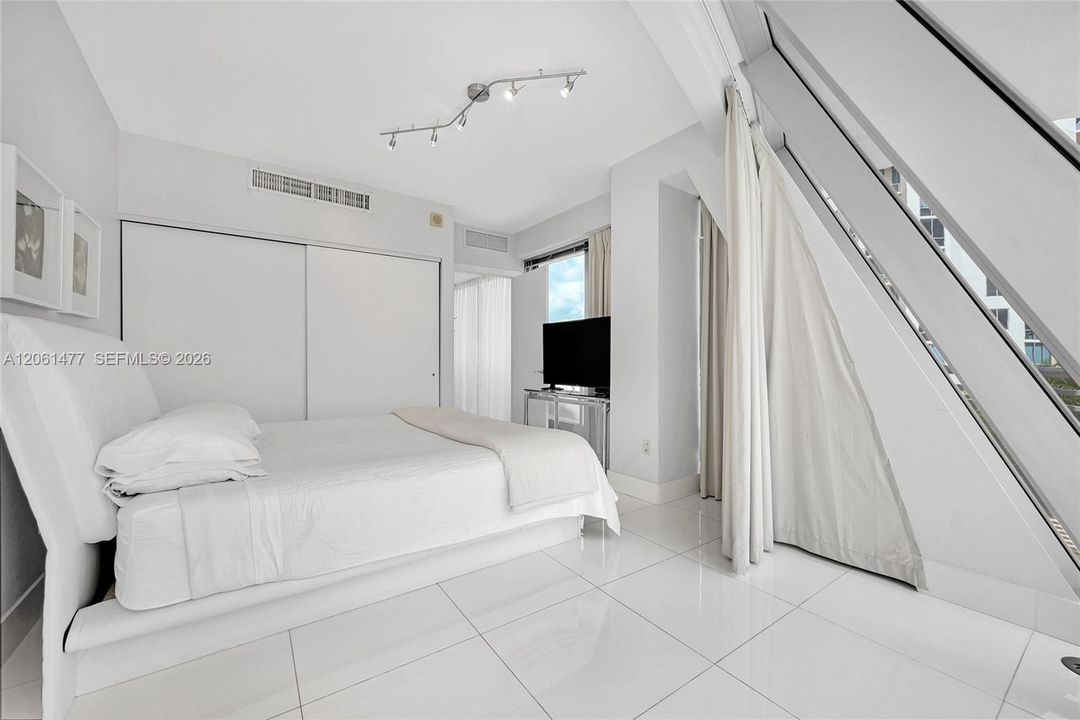 В аренду: $9,000 (3 спален, 3 ванн, 2509 Квадратных фут)
