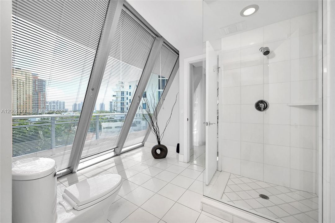 В аренду: $9,000 (3 спален, 3 ванн, 2509 Квадратных фут)