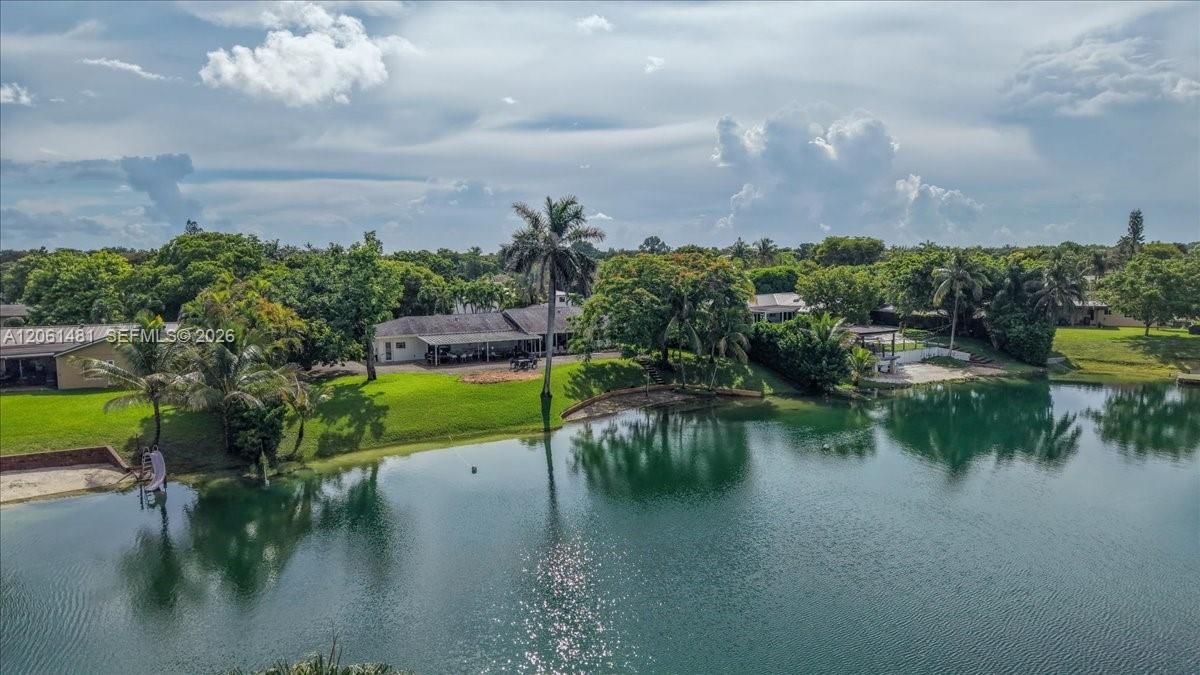 For Sale: $1,375,000 (4 beds, 3 baths, 2220 Square Feet)