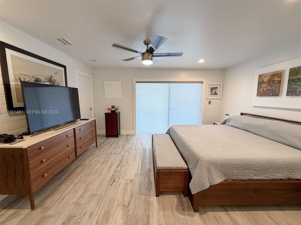 For Sale: $1,375,000 (4 beds, 3 baths, 2220 Square Feet)