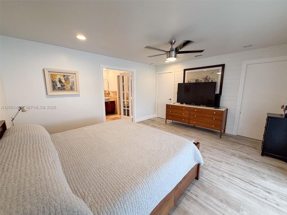 For Sale: $1,375,000 (4 beds, 3 baths, 2220 Square Feet)
