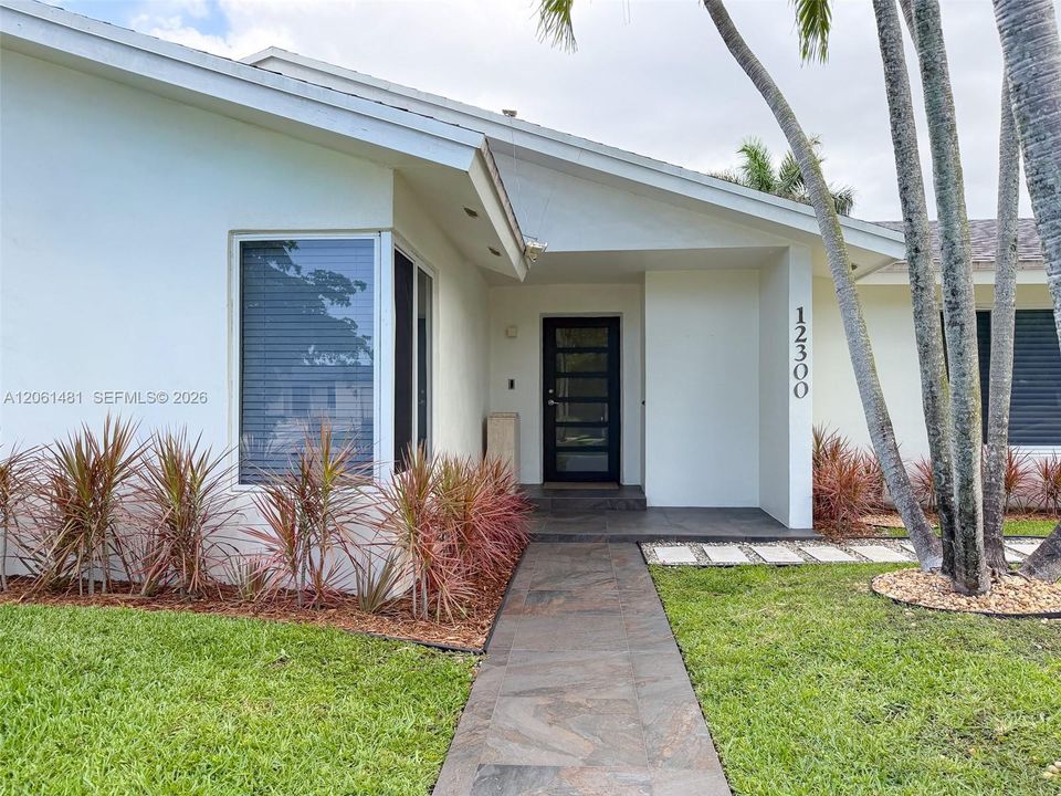 For Sale: $1,375,000 (4 beds, 3 baths, 2220 Square Feet)