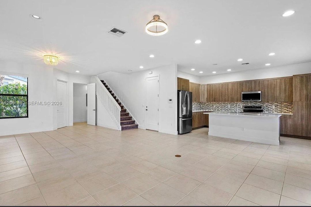 En Renta: $4,000 (3 camas, 2 baños, 1809 Pies cuadrados)