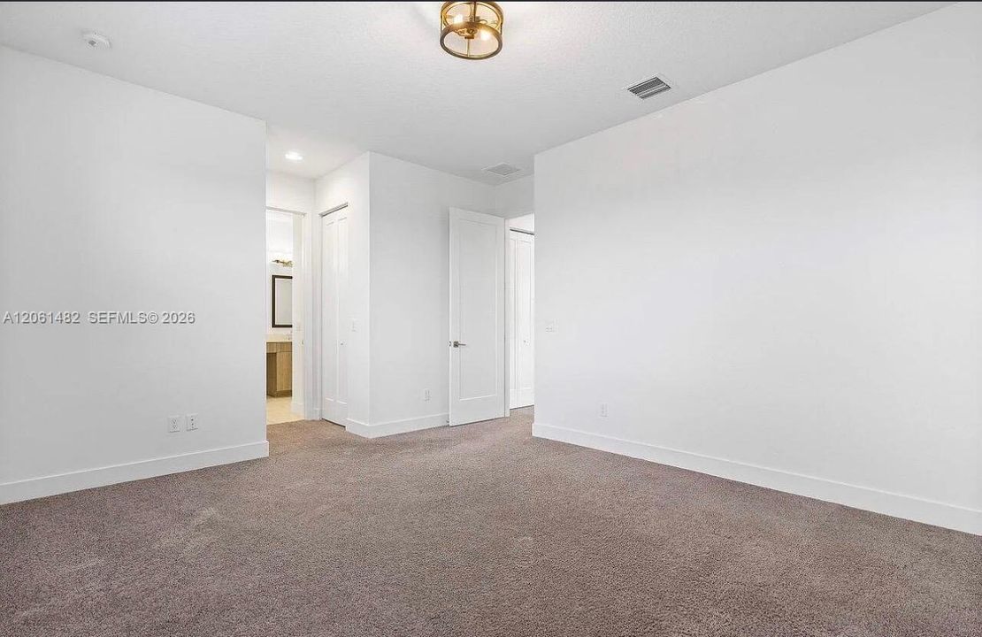 En Renta: $4,000 (3 camas, 2 baños, 1809 Pies cuadrados)