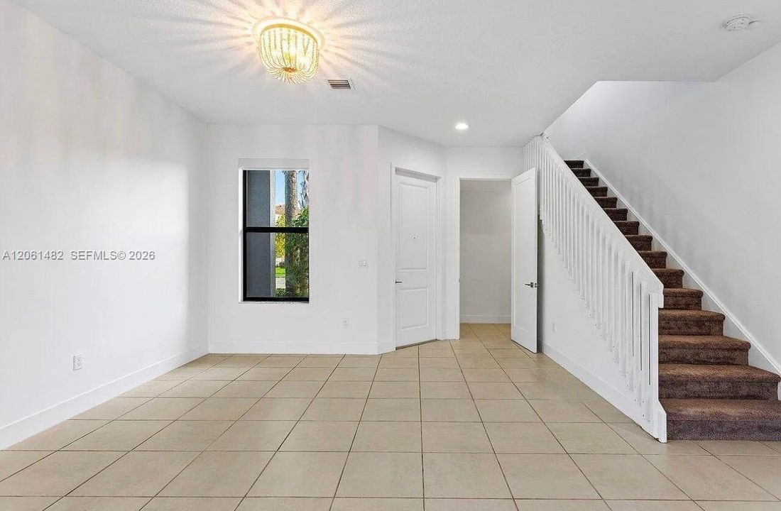 En Renta: $4,000 (3 camas, 2 baños, 1809 Pies cuadrados)