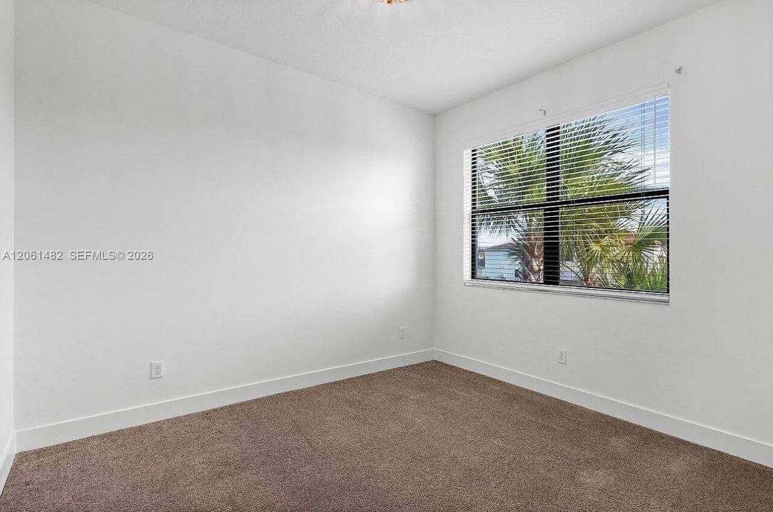 En Renta: $4,000 (3 camas, 2 baños, 1809 Pies cuadrados)