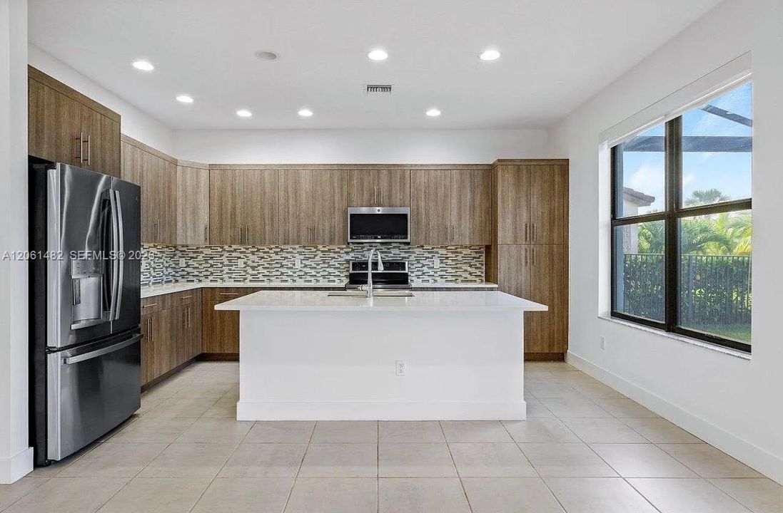 En Renta: $4,000 (3 camas, 2 baños, 1809 Pies cuadrados)