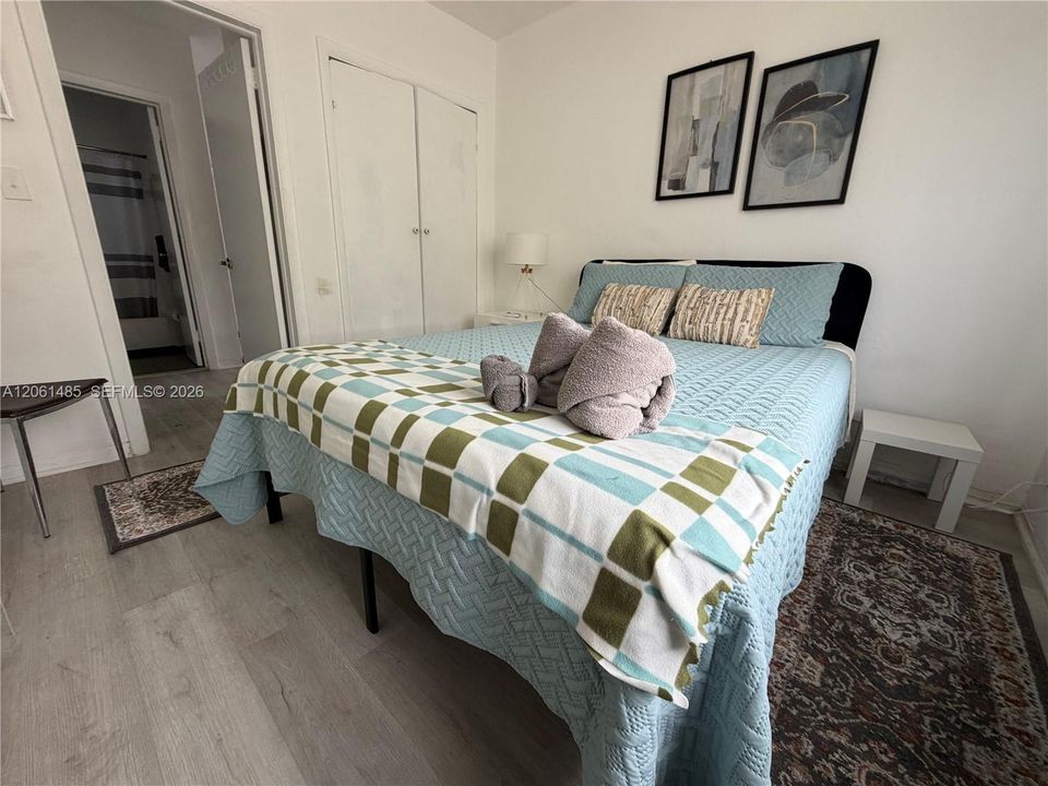 В аренду: $1,900 (1 спален, 1 ванн, 4920 Квадратных фут)