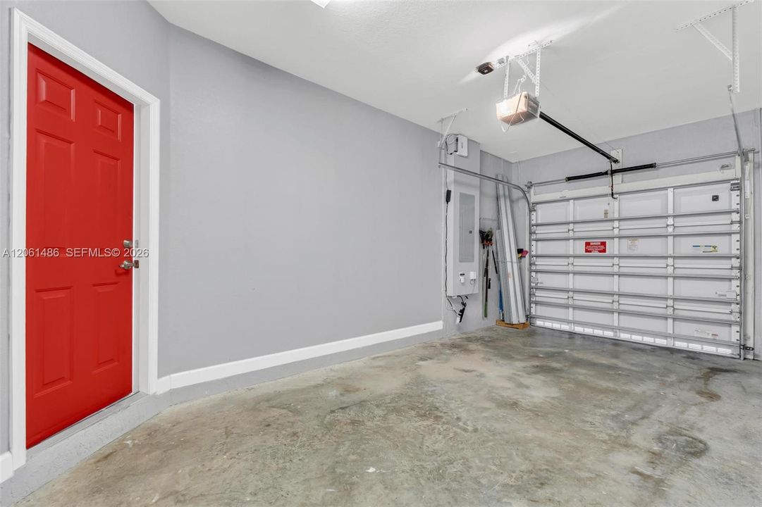 For Sale: $570,000 (4 beds, 2 baths, 1862 Square Feet)