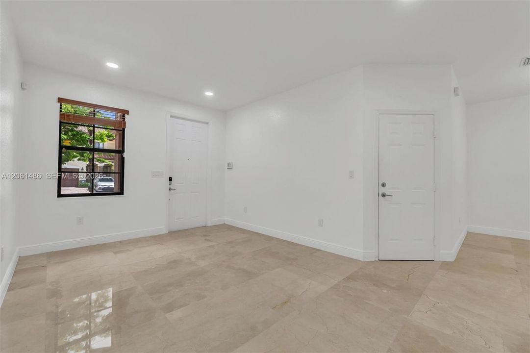 For Sale: $570,000 (4 beds, 2 baths, 1862 Square Feet)