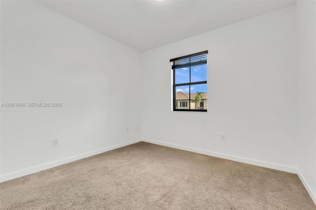 For Sale: $570,000 (4 beds, 2 baths, 1862 Square Feet)