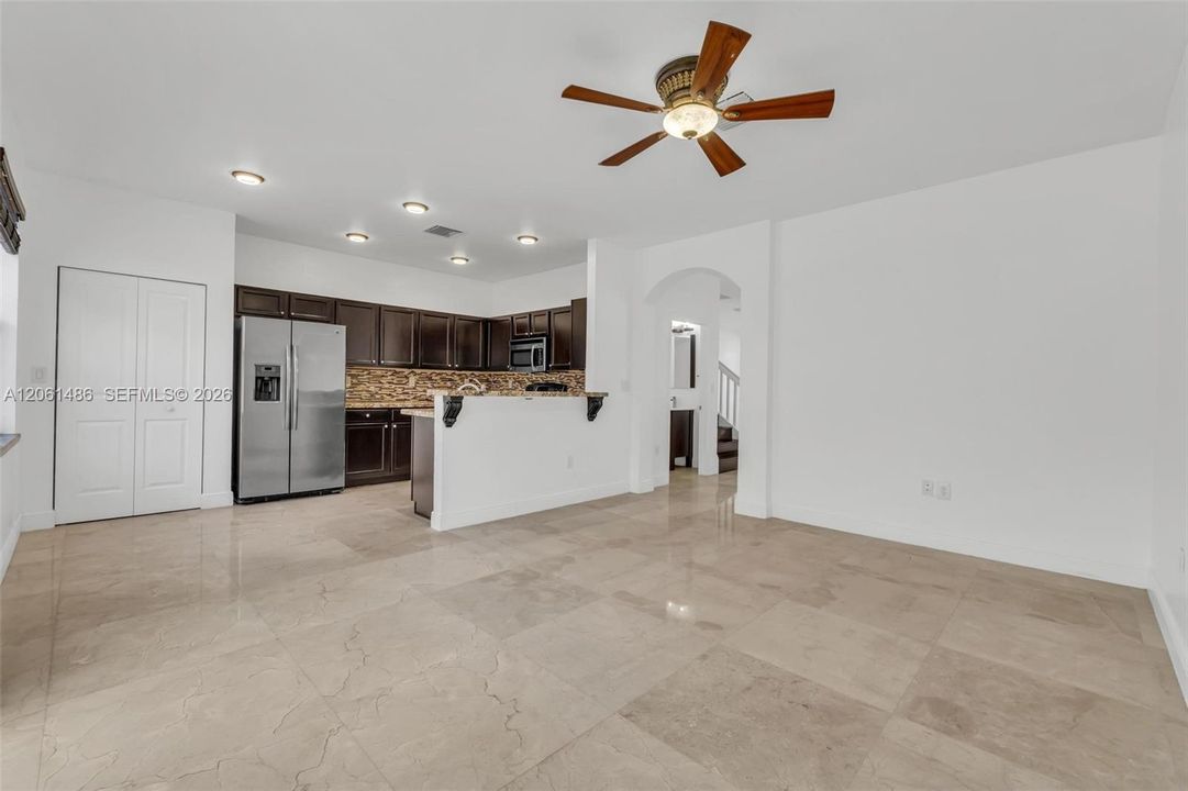 For Sale: $570,000 (4 beds, 2 baths, 1862 Square Feet)
