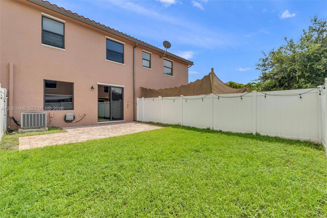 For Sale: $570,000 (4 beds, 2 baths, 1862 Square Feet)