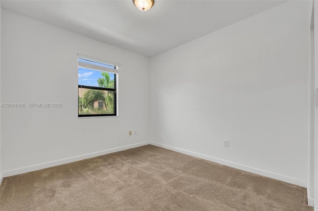 For Sale: $570,000 (4 beds, 2 baths, 1862 Square Feet)