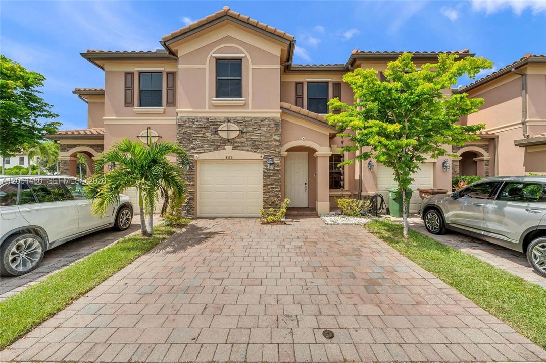 For Sale: $570,000 (4 beds, 2 baths, 1862 Square Feet)
