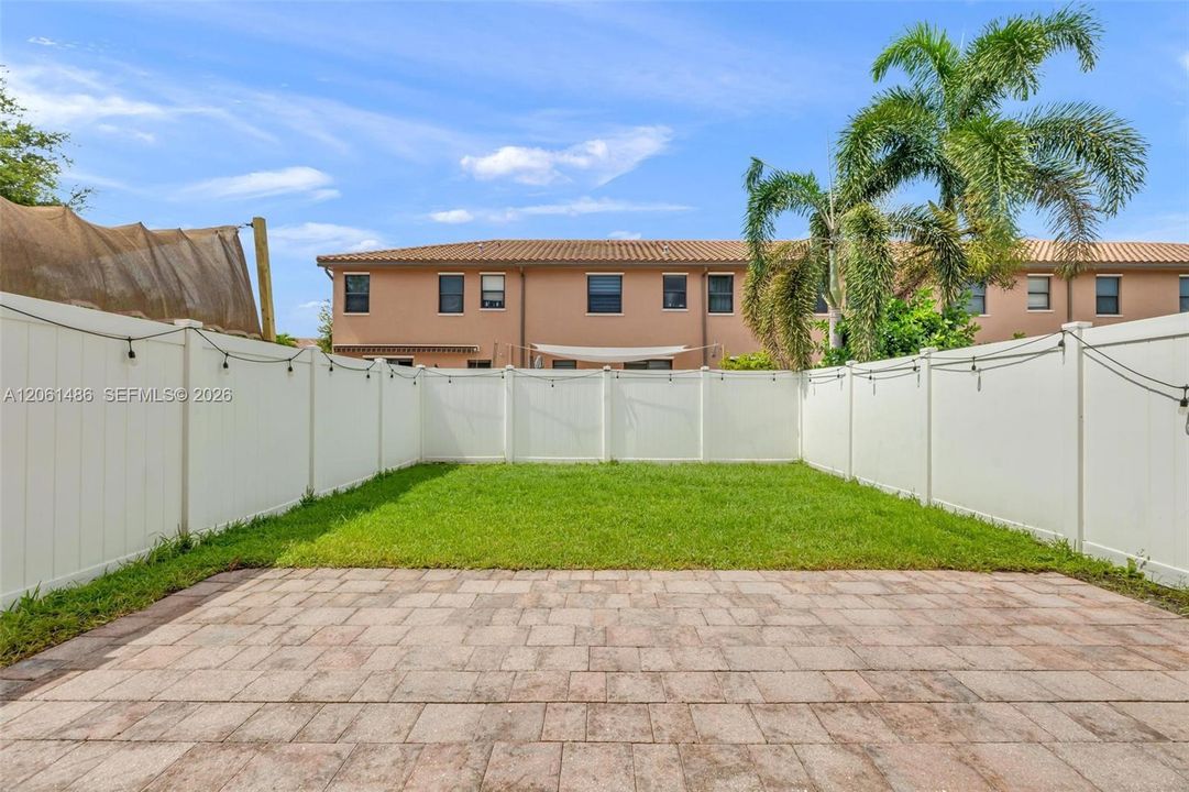 For Sale: $570,000 (4 beds, 2 baths, 1862 Square Feet)