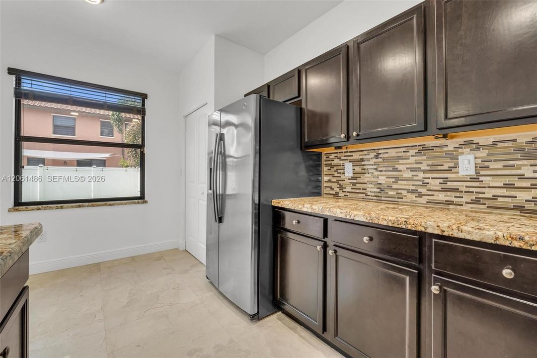 For Sale: $570,000 (4 beds, 2 baths, 1862 Square Feet)