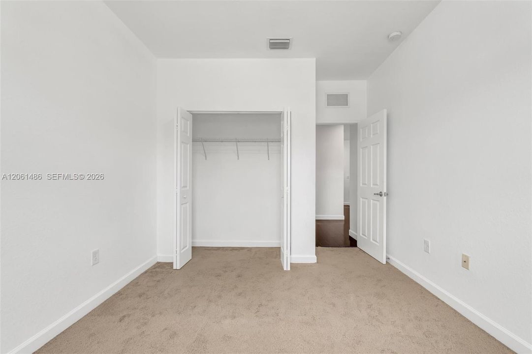 For Sale: $570,000 (4 beds, 2 baths, 1862 Square Feet)