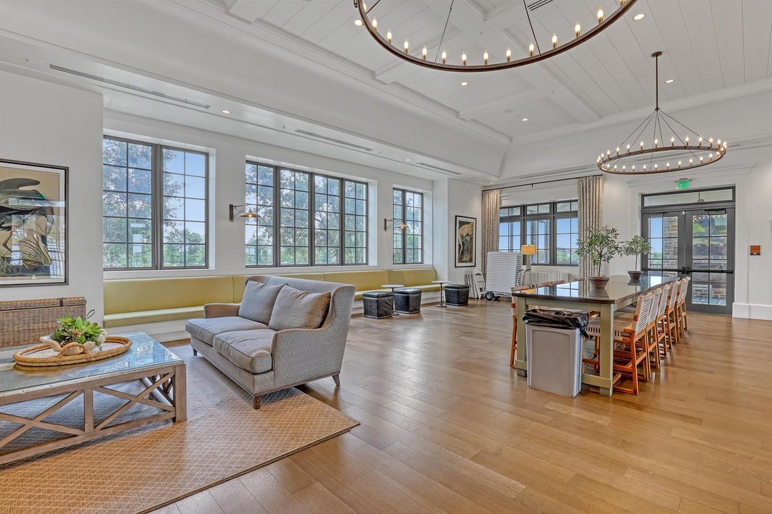 Commuity Room