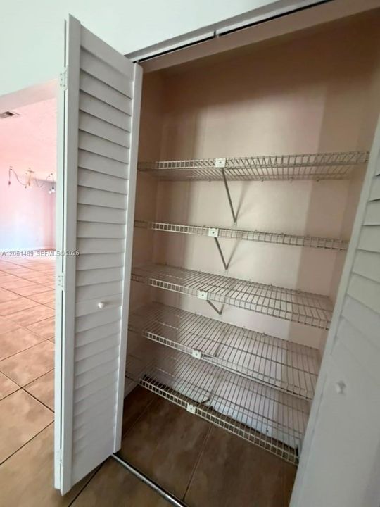 В аренду: $3,600 (3 спален, 2 ванн, 1410 Квадратных фут)