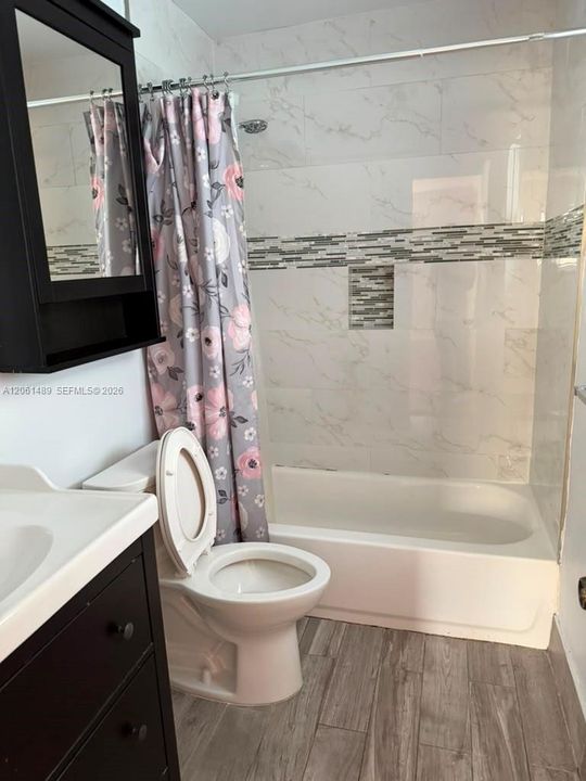 В аренду: $3,600 (3 спален, 2 ванн, 1410 Квадратных фут)