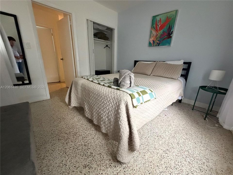 В аренду: $1,900 (1 спален, 1 ванн, 4920 Квадратных фут)
