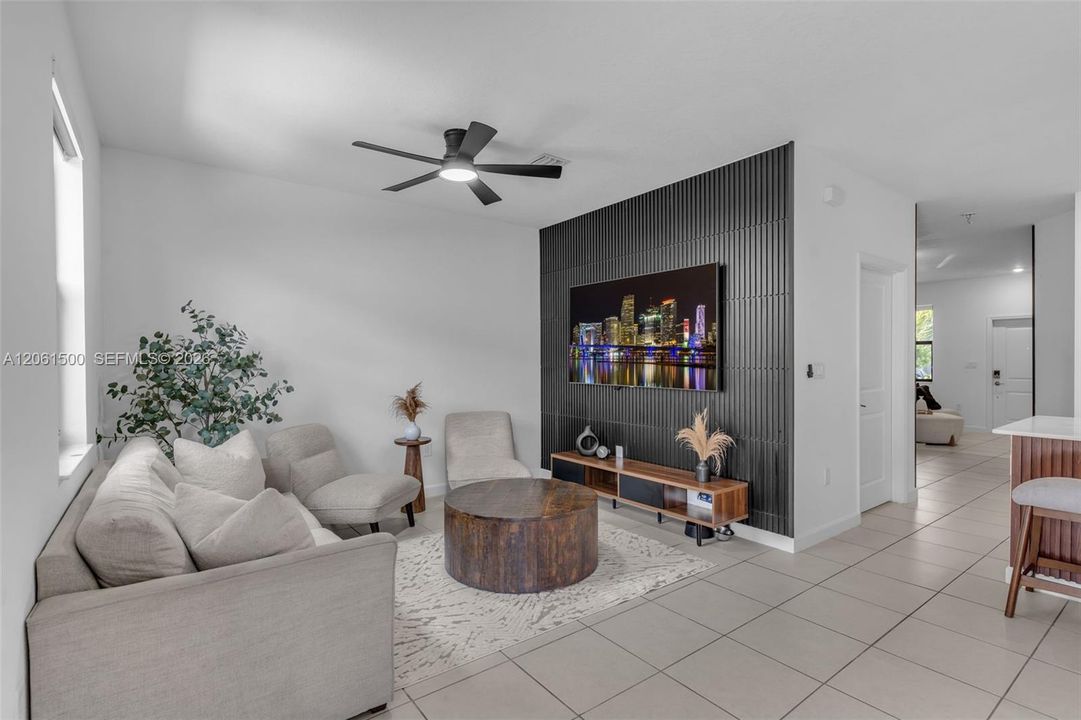 For Sale: $560,000 (3 beds, 2 baths, 1827 Square Feet)